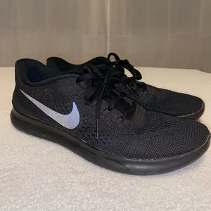 Nike Run Natural Women’s Size 8.5 Running Shoes